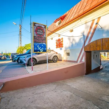 Casa La Nea Petrica Guest house *