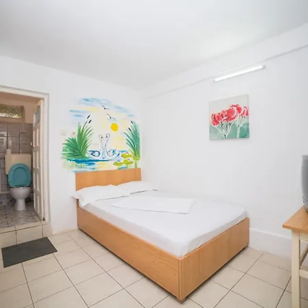 Casa La Nea Petrica Guest house *